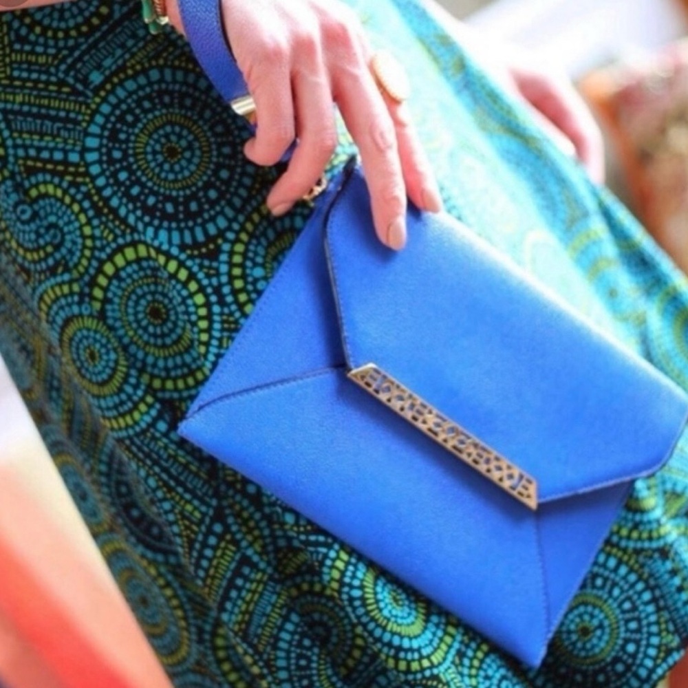 Stella & Dot Vibrant Blue Clutch